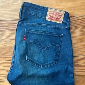 Levi’s 711 skinny 28 x 34 tall inseam mountain sound wash jeans